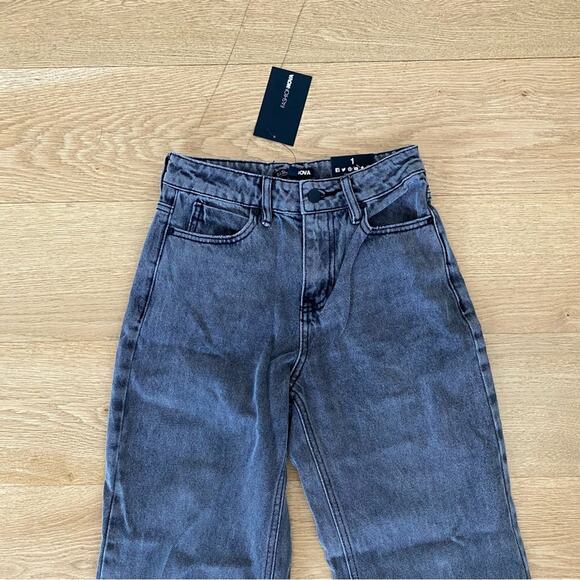 Fashion Nova - Letting Loose High Waist Straight Leg Jeans in Faded Black - Picture 3 of 6